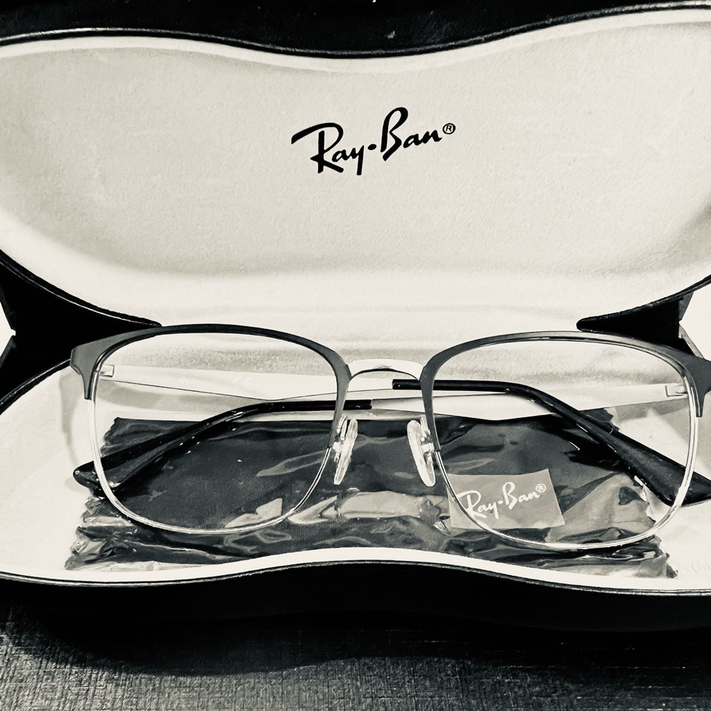 NEW!  Retro RAY BAN Black and Silver Men’s Metal EyeGlass  Frame With Case. NWOT